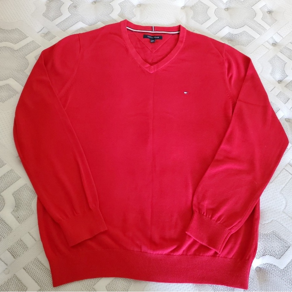 Tommy Hilfiger Men’s Red V-Neck Sweater